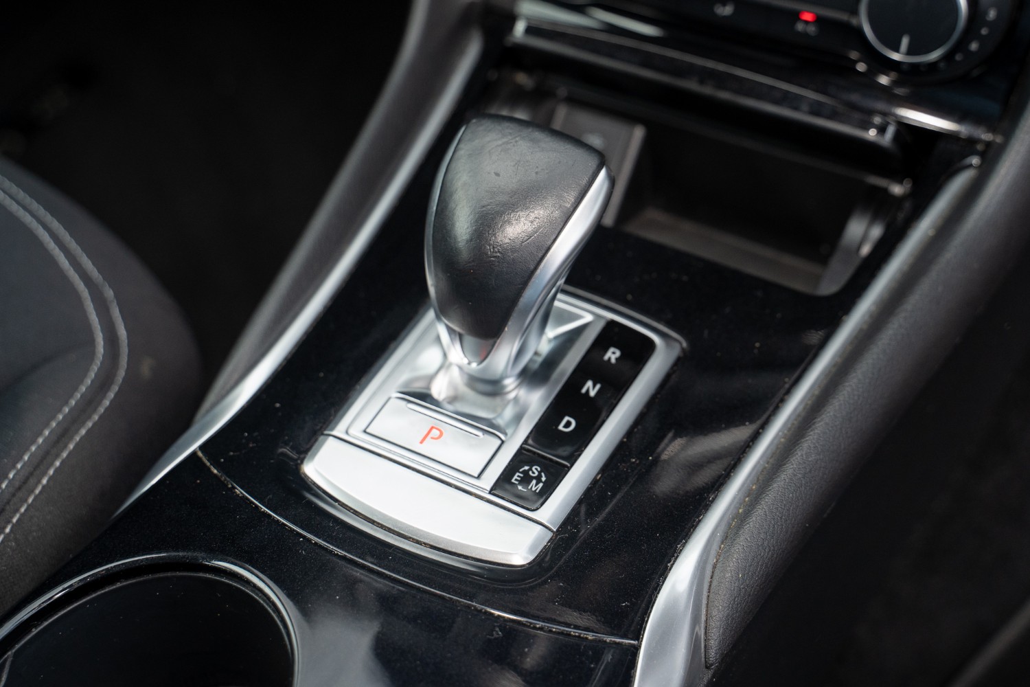 2017 Infiniti Q30 H15 GT SUV Image 15