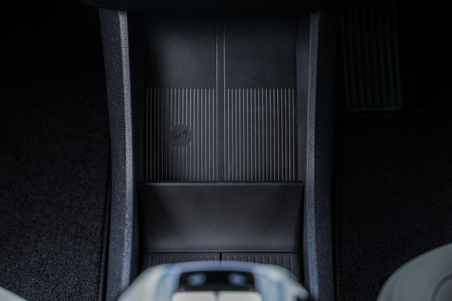 2024 MY25 Volvo EX30  Single Motor Extended Range Plus SUV Image 36