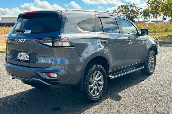 2021 Isuzu MU-X RJ LS-U SUV Image 3