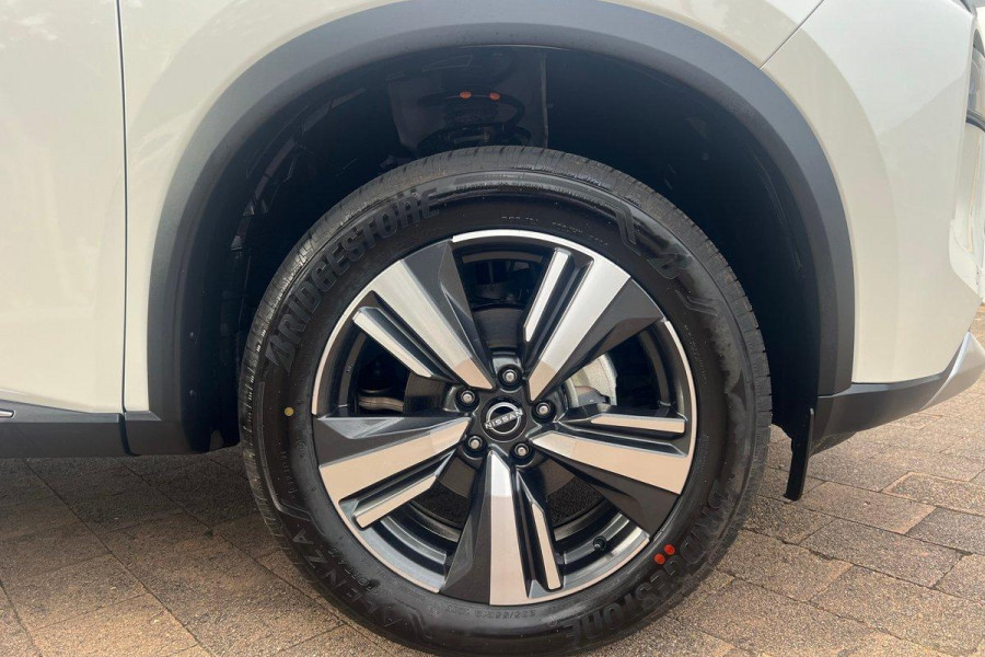 2024 MY25 Nissan X-Trail T33 Ti-L SUV Image 9
