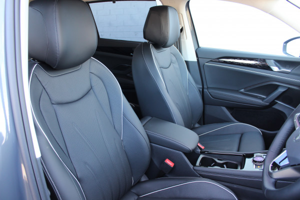 2025 MY26 Volkswagen Tayron R4 150TSI Elegance SUV Image 10