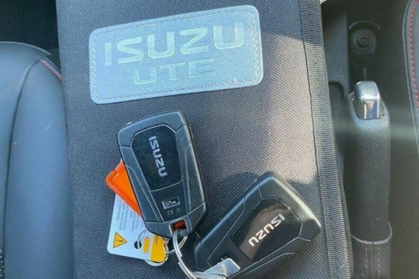 2024 Isuzu D-MAX RG X-TERRAIN Ute Image 11