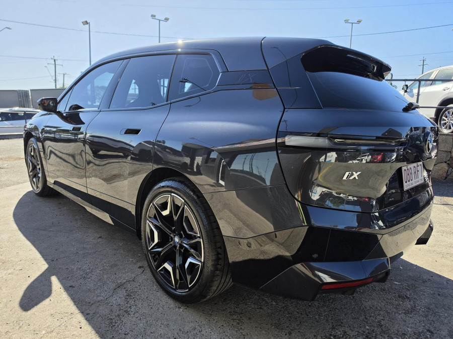 2021 BMW iX I20 xDrive40 SUV Image 11