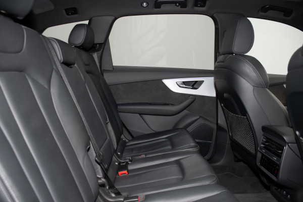 2021 Audi Q7 4M 55 TFSI S line SUV Image 3