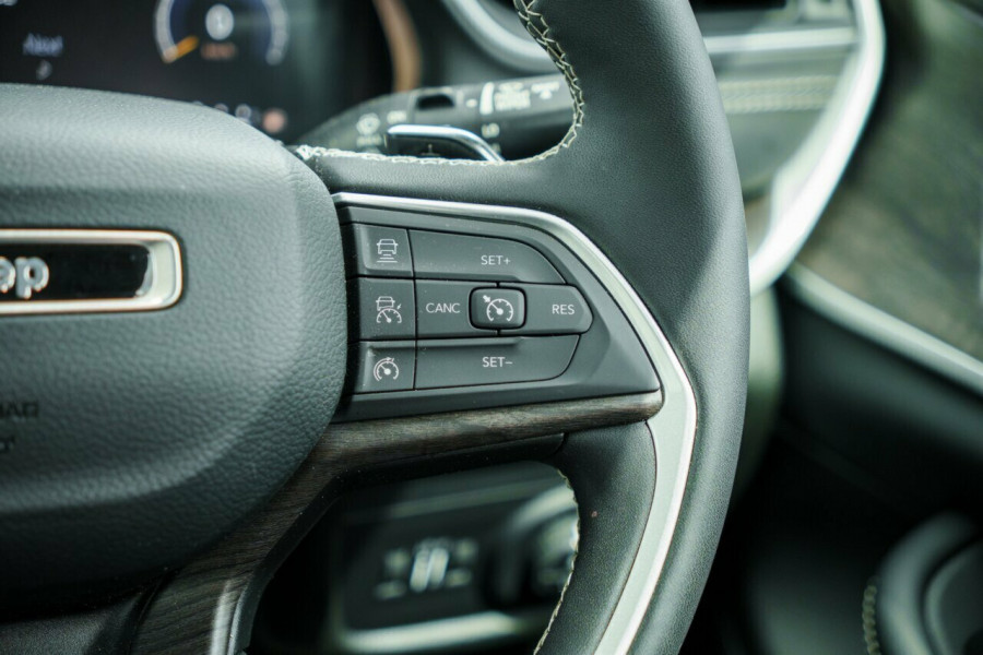 2022 MY23 Jeep Grand Cherokee WL L Limited SUV Image 14