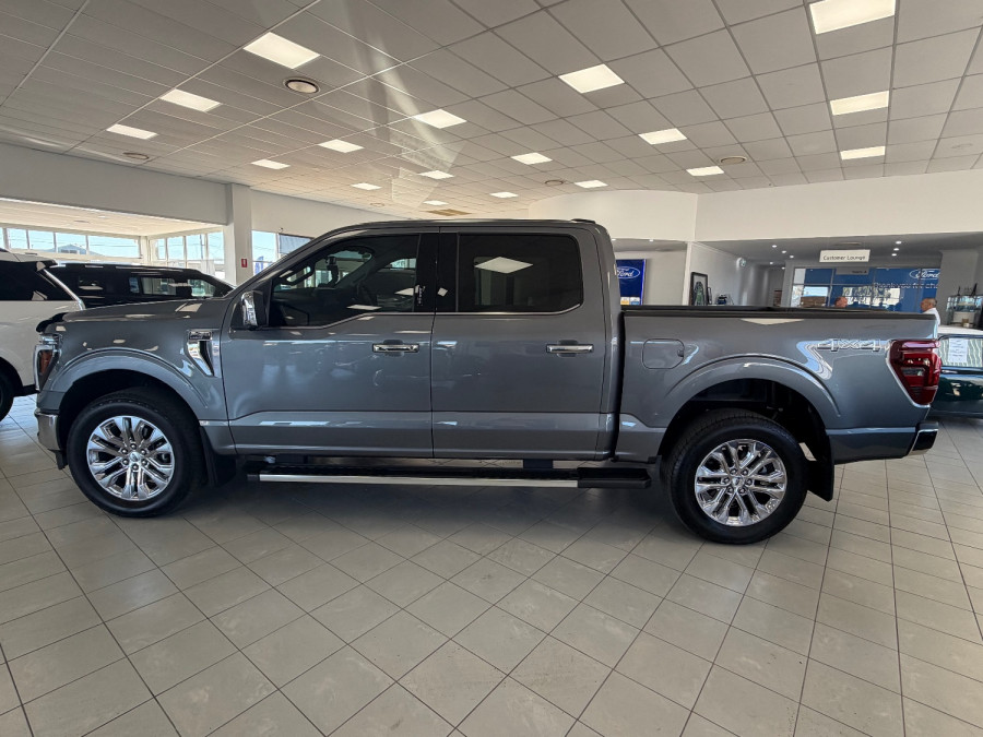 2024 Ford F-150  Lariat Dual Cab Image 4
