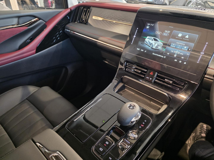 2026 GAC M8 PHEV  Premium People Mover Image 17