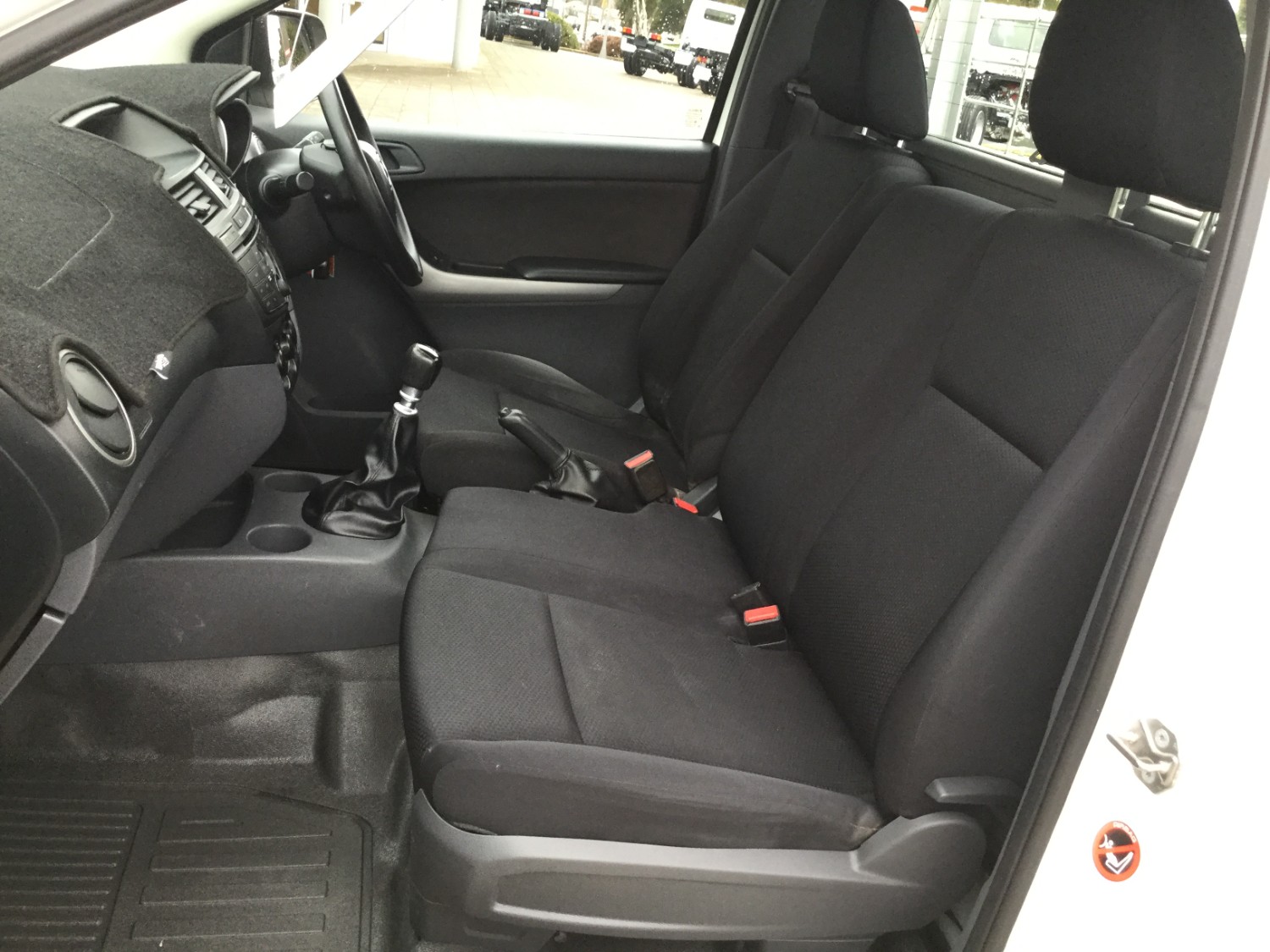 2017 Mazda BT-50 UR XT 4x2 Cab Chassis Image 11