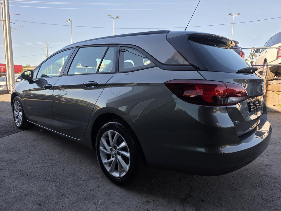 2018 Holden Astra BK LS+ Wagon Image 9