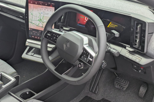 2026 Renault Scenic E-Tech No Series techno long range SUV Image 3