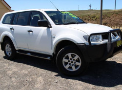 Mitsubishi Challenger PB (KH) 