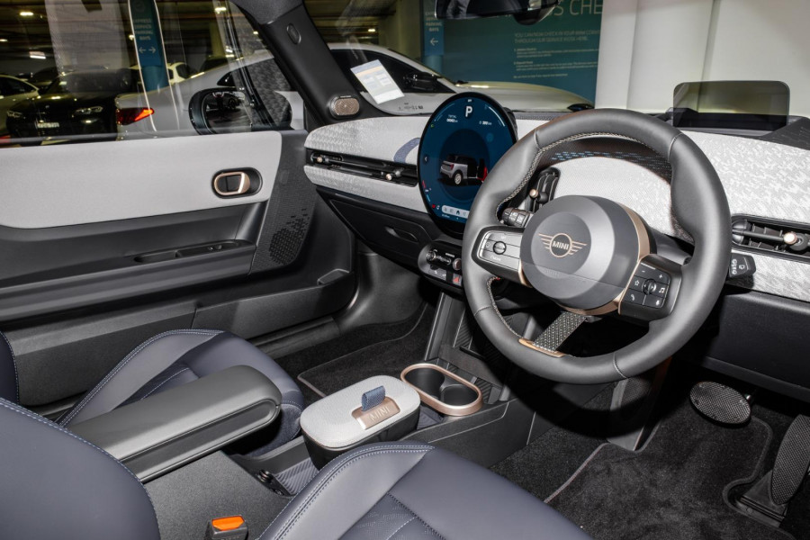 2025 MINI Cooper F65 S Favoured Hatch
