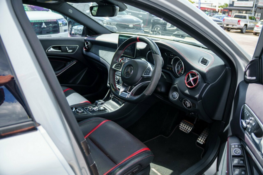 2017 Mercedes-Benz GLA 45 AMG 4MATIC Hatch Image 18