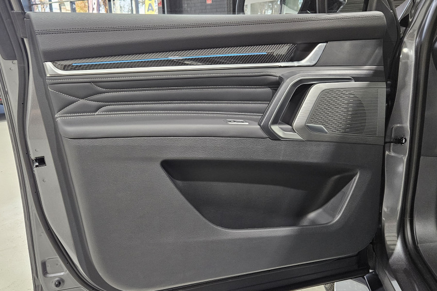 2025 LDV D90 SV9A Executive SUV Image 12