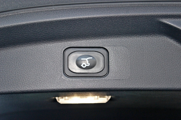 2023 MY22 Ford Everest UB Sport SUV Image 10