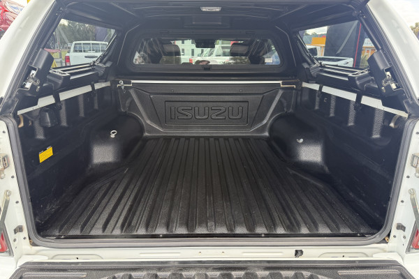2021 Isuzu D-MAX RG X-TERRAIN Ute Image 8