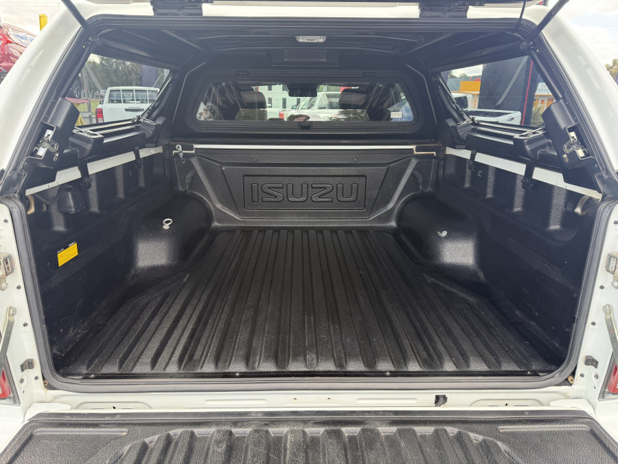 2021 Isuzu D-MAX RG X-TERRAIN Ute Image 8