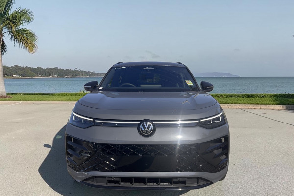 2026 Volkswagen Tayron R4 195TSI R-Line SUV Image 2
