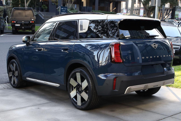 2026 MINI Countryman U25 S Favoured SUV image 4