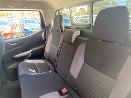 2024 Nissan Navara D23 ST Ute image 24