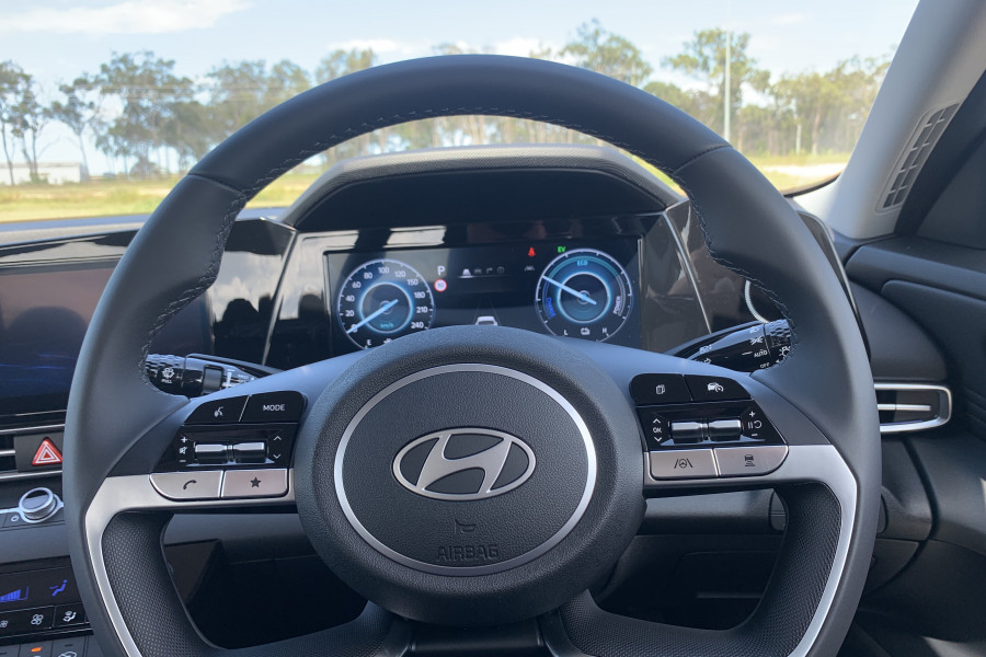 2024 MY25 Hyundai i30 CN7.V2 Elite Hybrid Sedan Image 12
