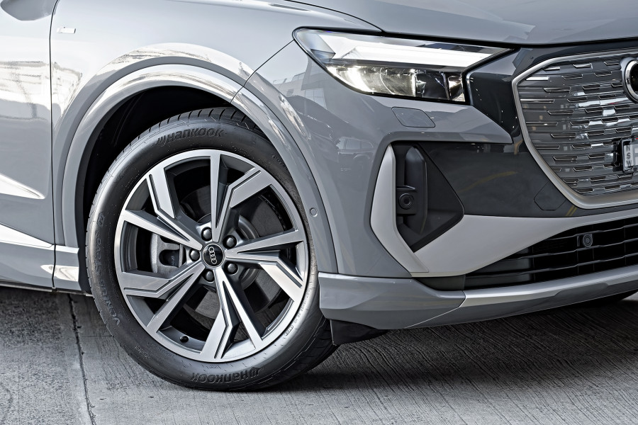 2025 Audi Q4 e-tron F4 45 SUV