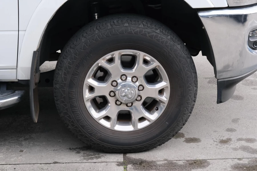2021 MY22 Ram 2500 DJ Laramie Ute Image 6
