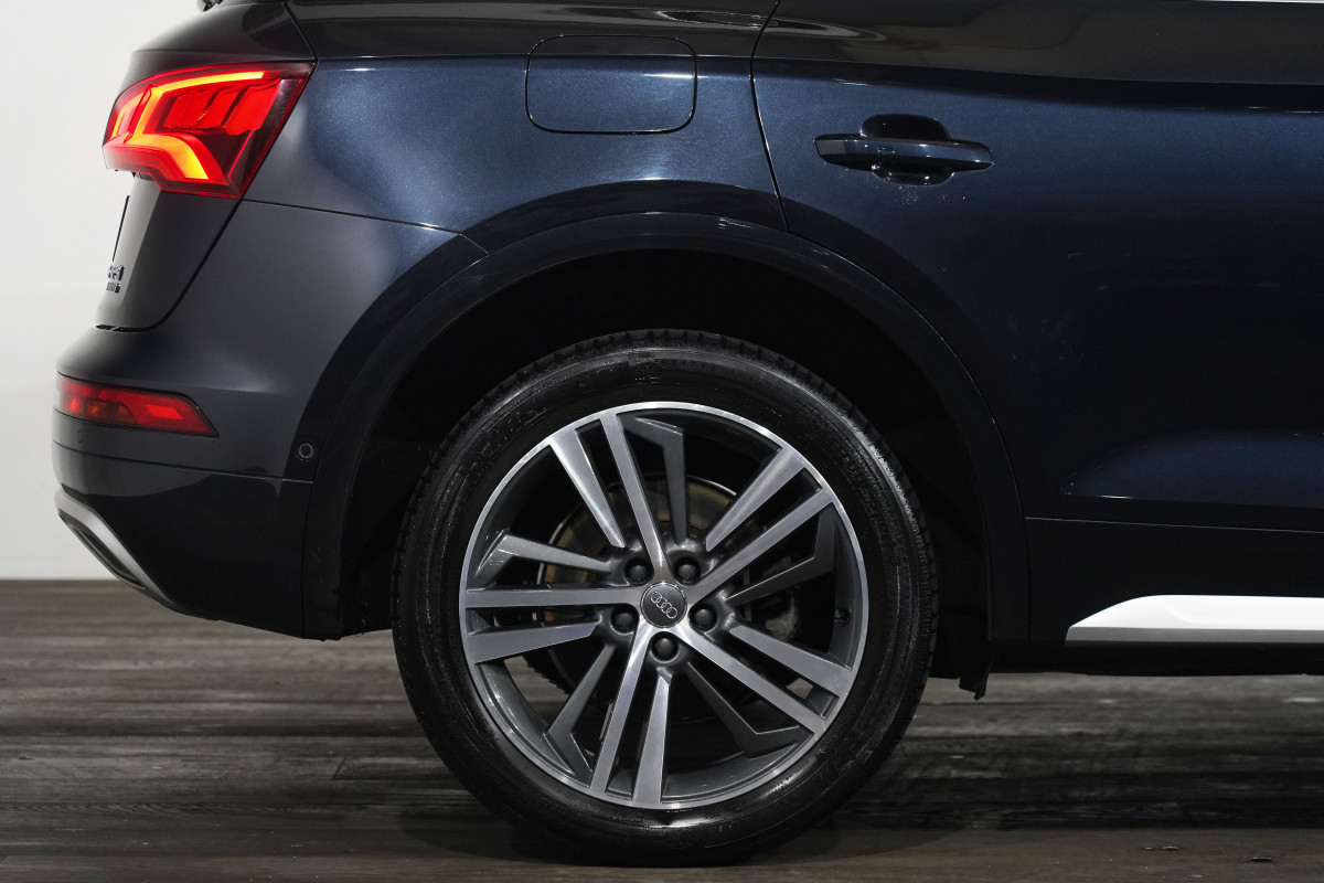 2020 Audi Q5 45 Tfsi Quattro Sport SUV Image 6