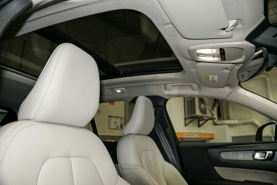 2025 MY26 Volvo XC40 XZ Plus B4 SUV Image 15