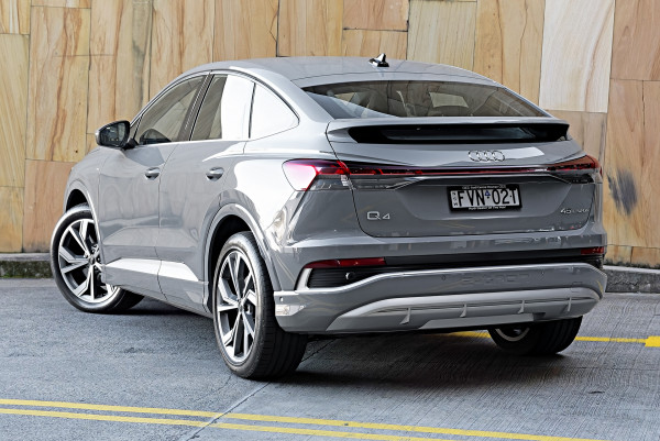 2025 Audi Q4 e-tron F4 45 SUV image 2