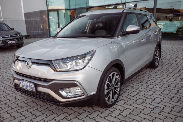 2019 SsangYong Tivoli XLV X100 Ultimate SUV Image 3