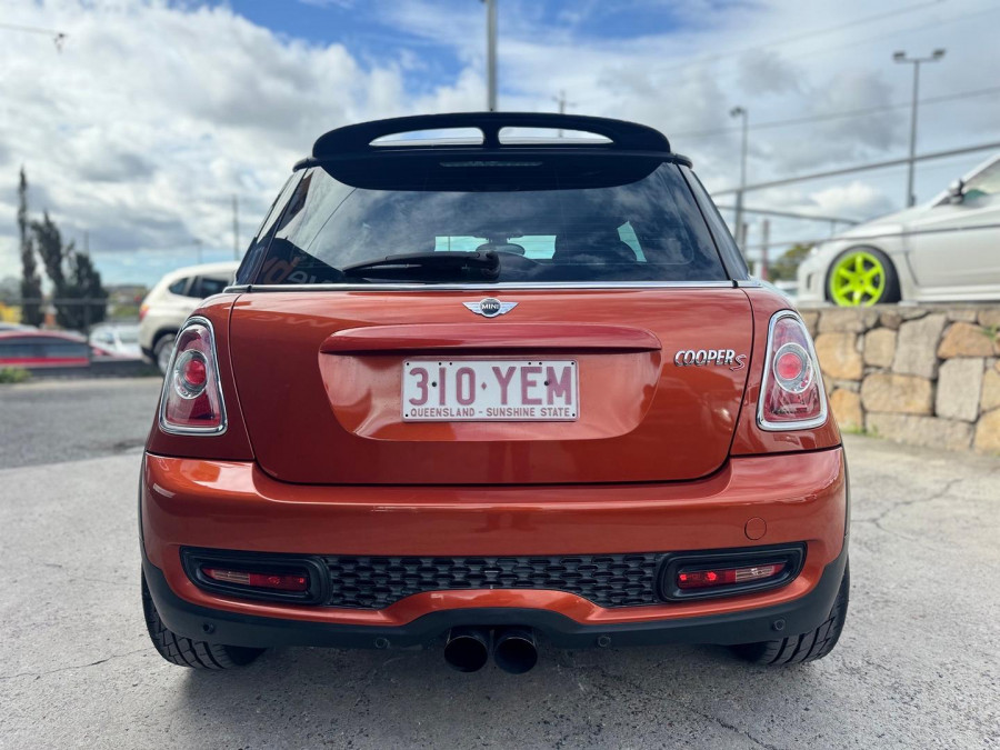 2012 MINI Cooper R56 LCI Cooper S Hatch Image 7
