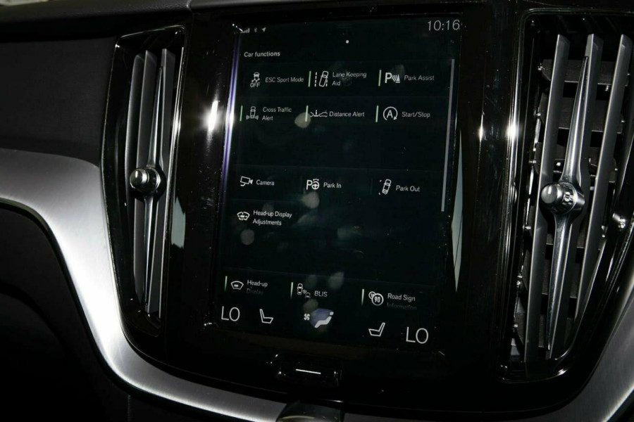 2019 MY20 Volvo XC60 UZ MY20 T5 AWD Momentum Suv Image 16