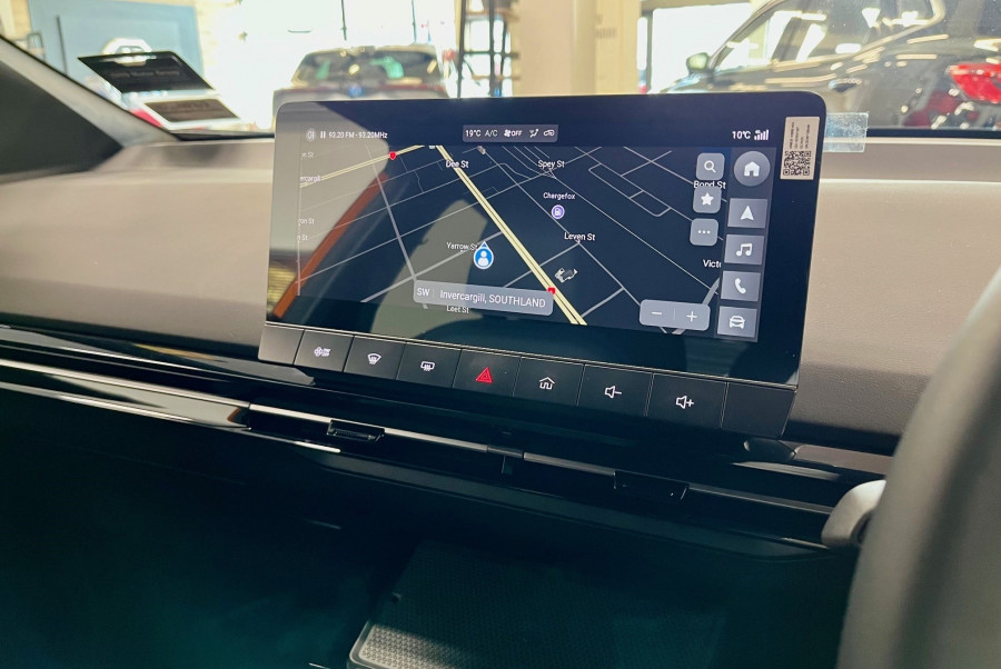 2023 MG MG4 Essence Long range (530km) Hatch Image 16