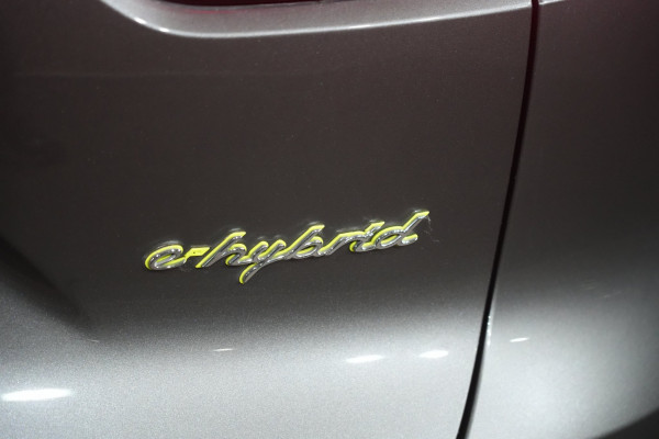 2019 Porsche Cayenne E-Hybrid SUV image 10