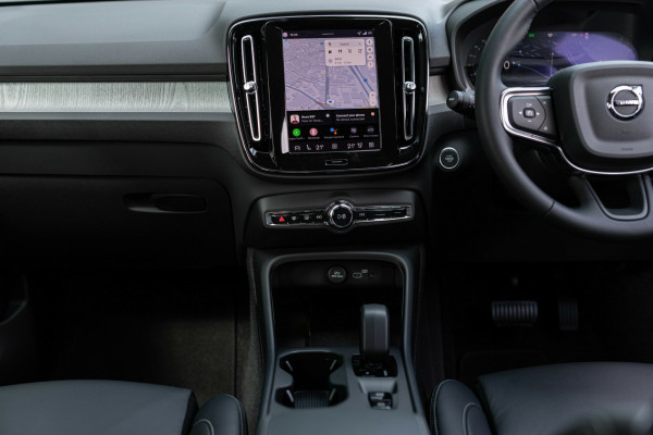 2025 MY26 Volvo XC40 XZ Plus B4 SUV Image 21