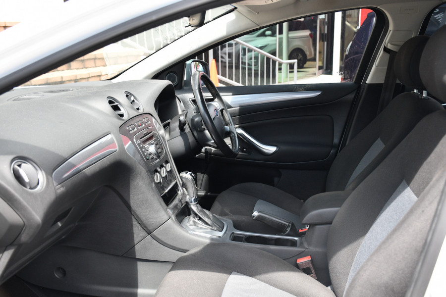 2014 Ford Mondeo MC LX Wagon Image 6