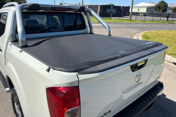 2019 Nissan Navara D23 Series 3 ST-X King Cab Pickup Image 11