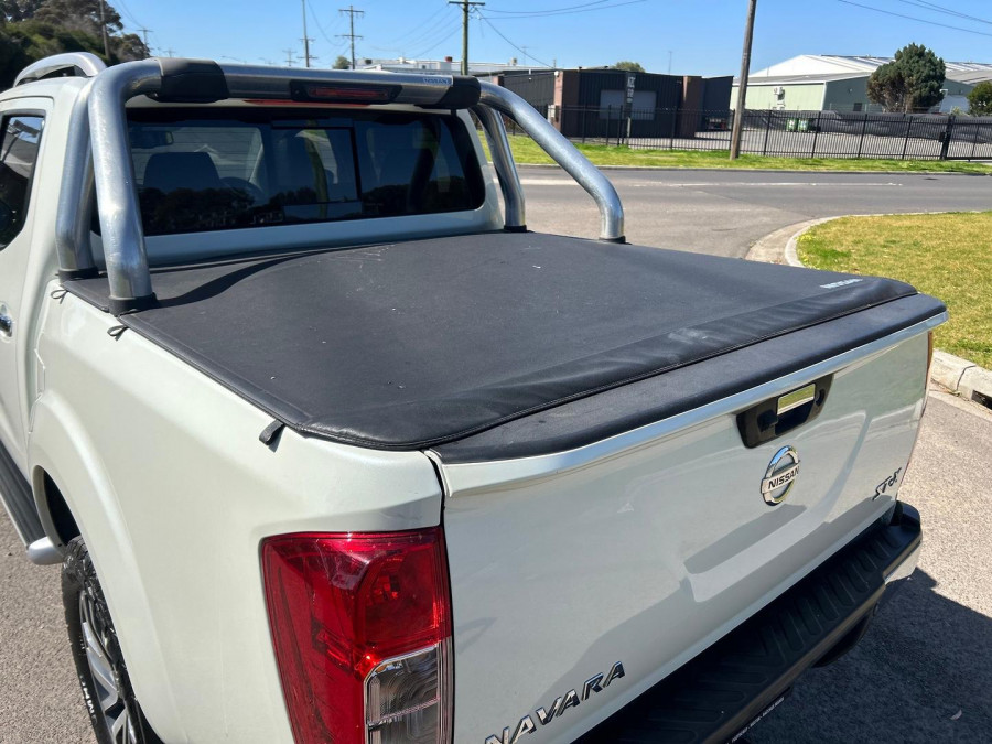 2019 Nissan Navara D23 Series 3 ST-X King Cab Pickup Image 11