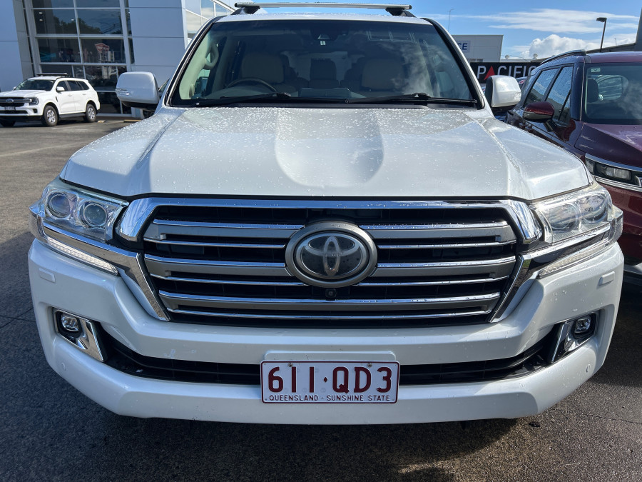 2016 Toyota LandCruiser VDJ200R Sahara SUV Image 8