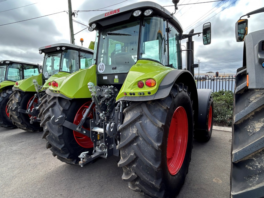 2026 CLAAS TRACTORS 4WD & FWA Image 3