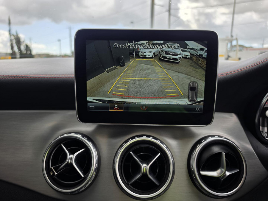 2016 Mercedes-Benz GLA-Class X156 GLA180 SUV Image 18
