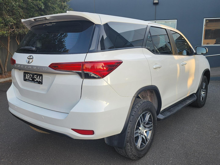 2017 Toyota Fortuner GUN156R GX SUV Image 7