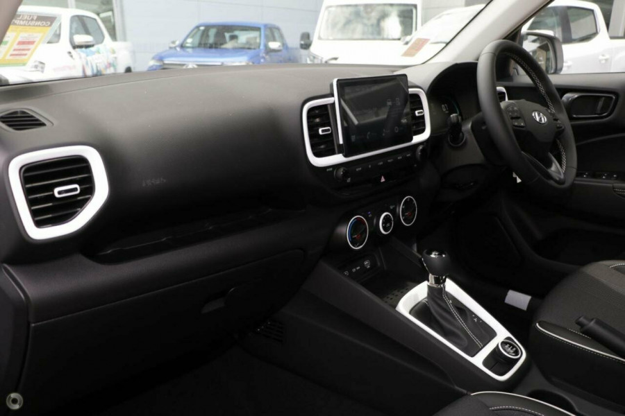 2025 Hyundai Venue QX.V5 Active SUV Image 7