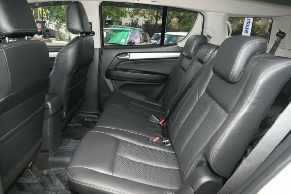 2016 MY15.5 Isuzu Ute MU-X MY15.5 LS-T Rev-Tronic 4x2 Wagon Mobile Image 13