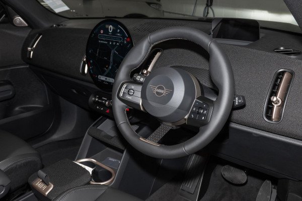 2026 MINI Countryman U25 S Favoured SUV image 6