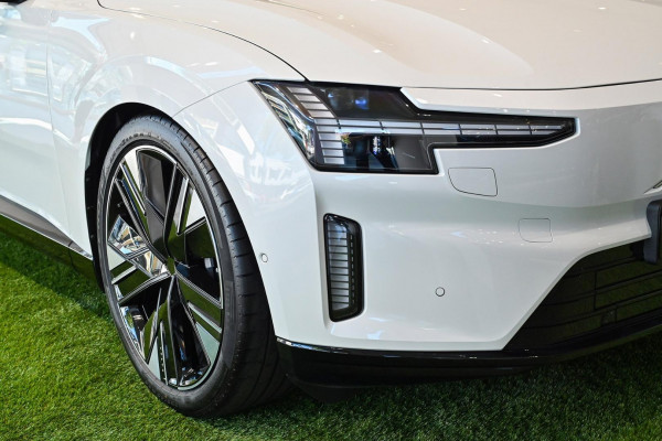 2026 Volvo ES90  Ultra Single Motor Sedan Image 19