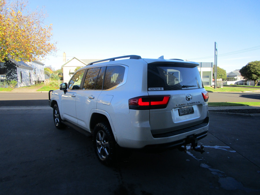 2021 Toyota LandCruiser 5E55190D0 Sahara Wagon Image 5