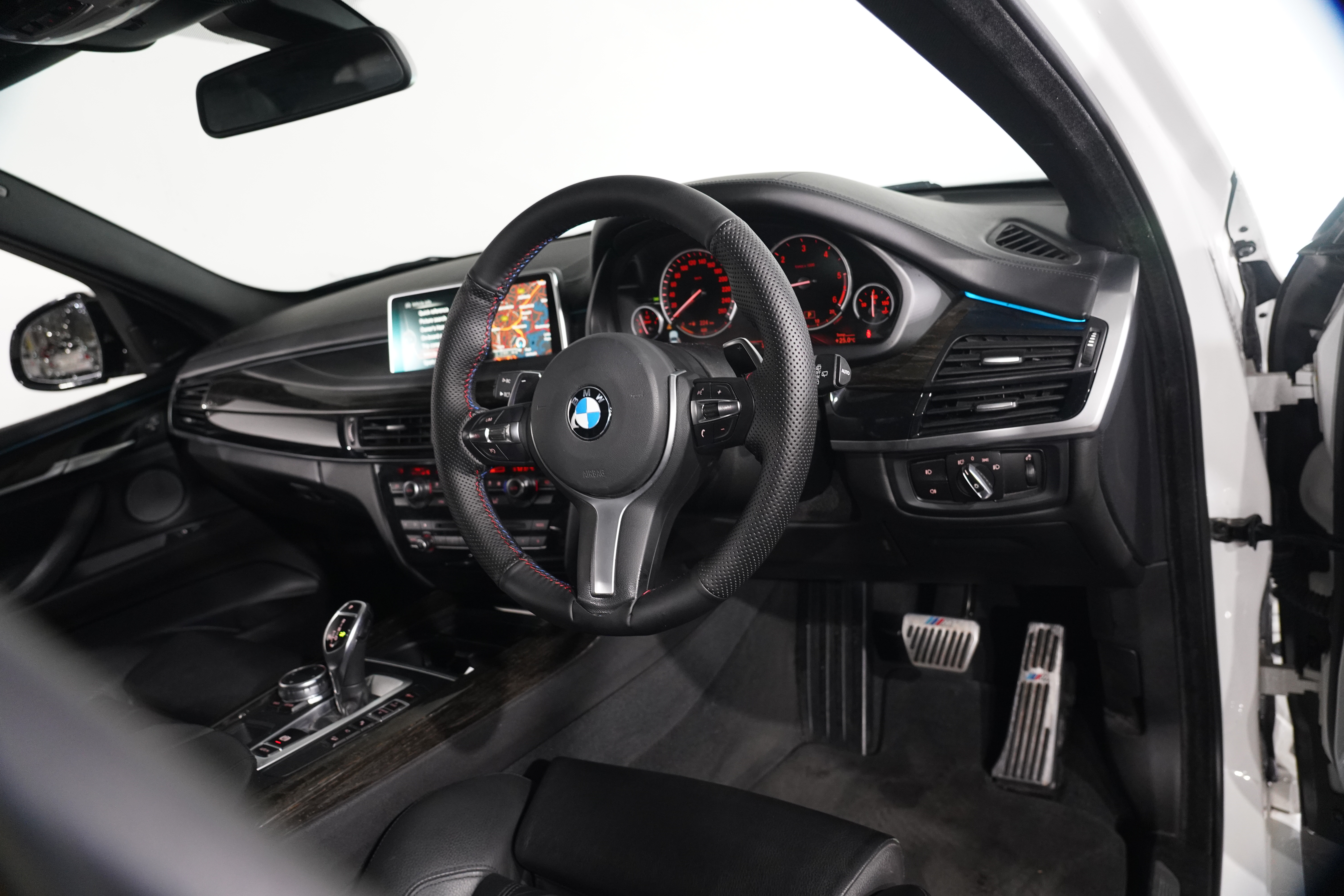 2015 BMW X5 Xdrive 40d SUV Image 11