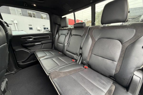 2023 MY24 Ram 1500 DT Laramie Ute Image 15